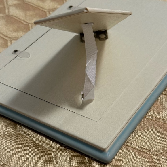 Lenox American by Design French Perle 4"x6" Table Top Picture Frame in Ice Blue - Picture 8 of 10